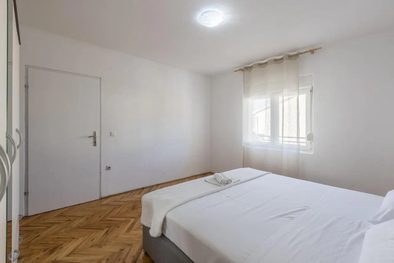 Apartman Bella Vita Kastela 0*,  Croatia