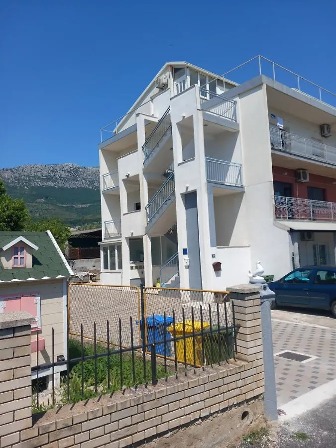 Apartman Bella Vita Kastela 0*,  Croatia